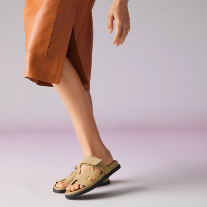 Hermès Chypre Sandal – Sand(Suede)